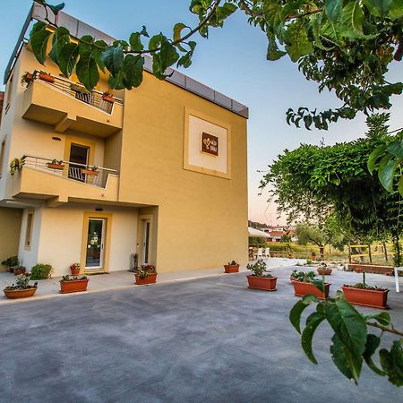 Il Gallo Con Gli Stivali Termoli Ngoại thất bức ảnh